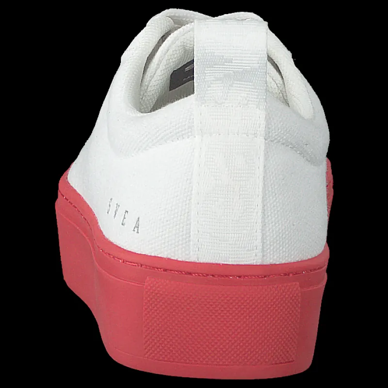 Outlet Svea Arlo Three Antique White, Red Outsole Vit