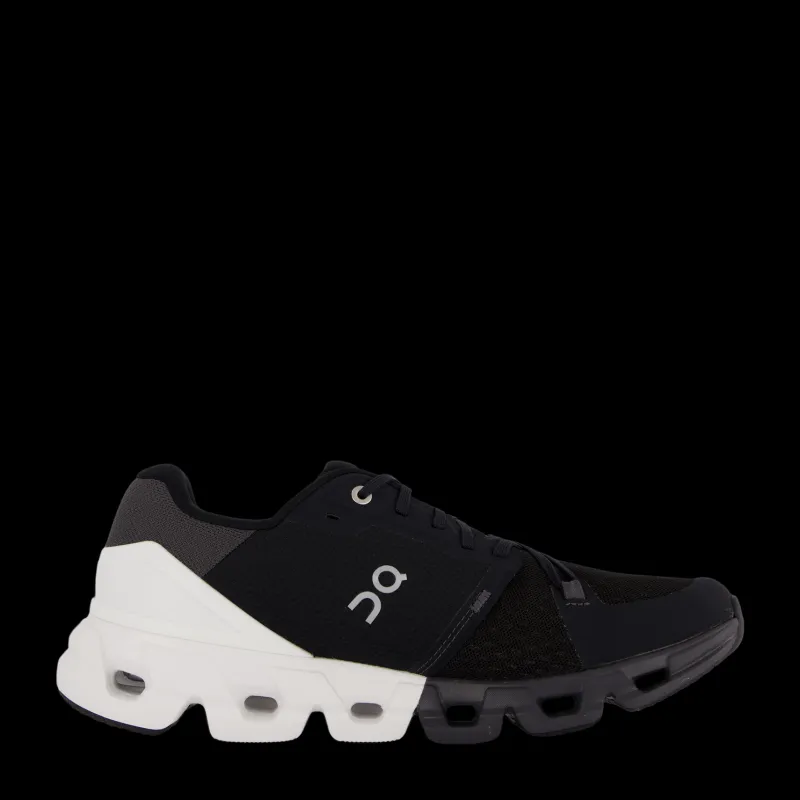 On Cloudflyer 4 Black/white Svart New