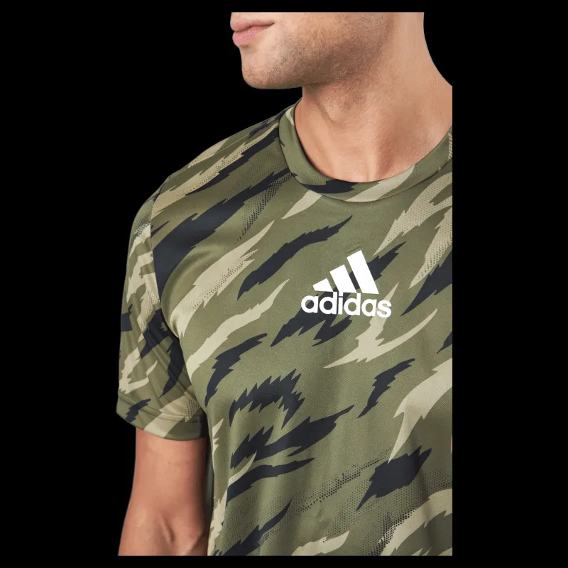 Clearance adidas Feelstrcamo Tee Focus Olive/white Grön