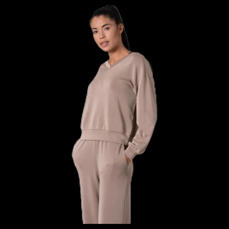 Clearance Only Gaia L/S V-Neck Top Swt White Vit