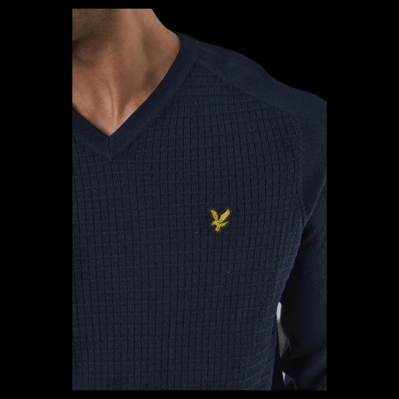 Lyle & Scott Grid Texture V Neck Jumper Blue Blå Online