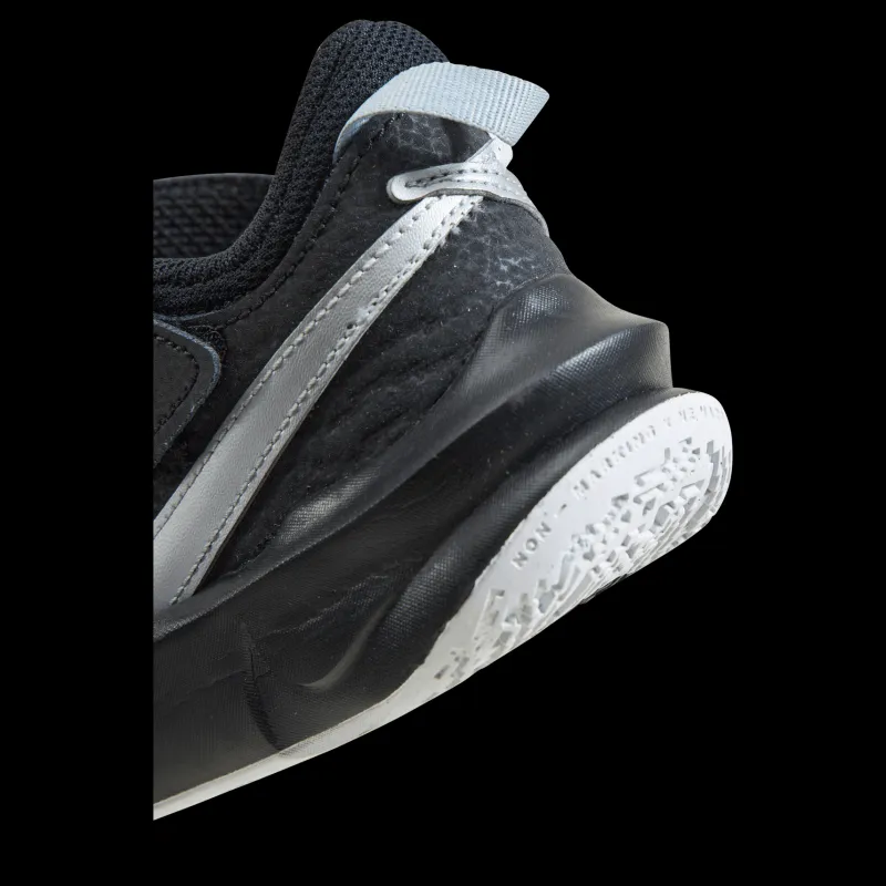 Nike Team Hustle D 10 Little Kids' Shoes BLACK/METALLIC SILVER-VOLT-WHITE Svart Best