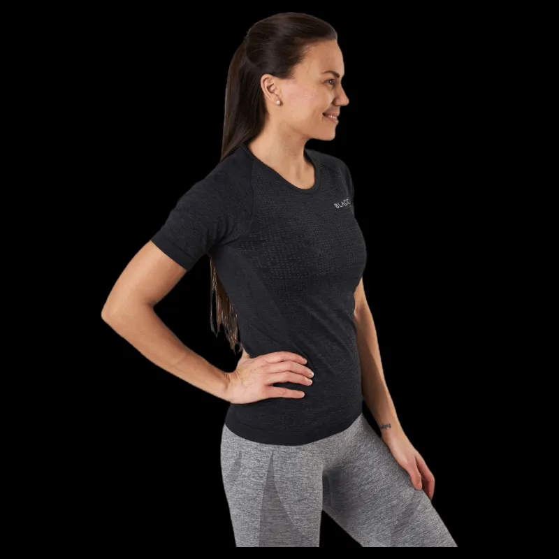 New BLACC Thea Seamless Tee Black Svart