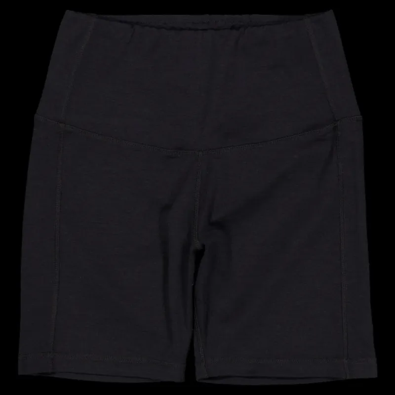 Super.Natural W Liquid Flow Shorts Black Svart