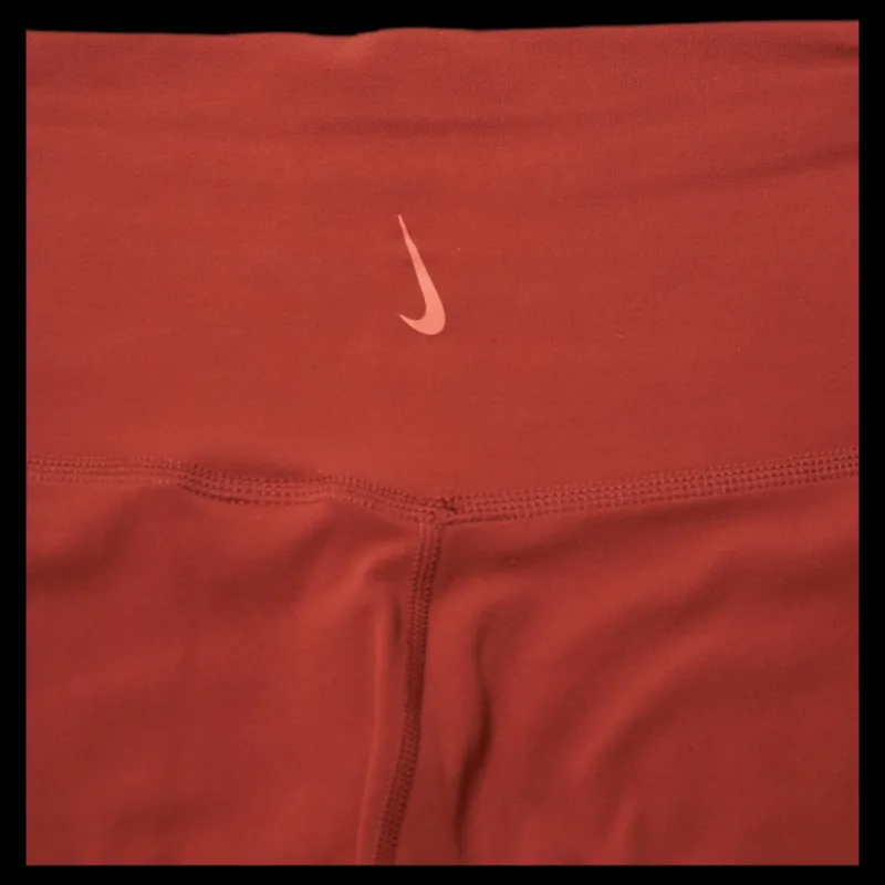 New Nike Yoga Luxe 7" Shorts Orange Röd